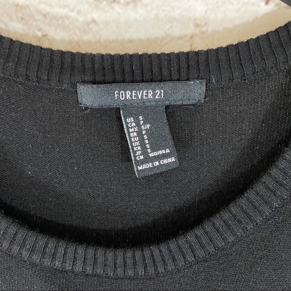 Black short sleeve tie front top size small - Picture 3 of 11